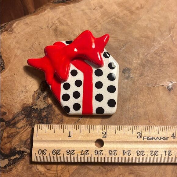 Vintage Ruby Z Red and Black Polka Dot Brooch - Picture 3 of 4